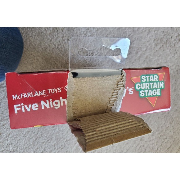 Five Nights At Freddy's 72 Piece Star Curtain Stage New In Box - Picture 6 of 6